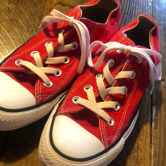 red converse womens